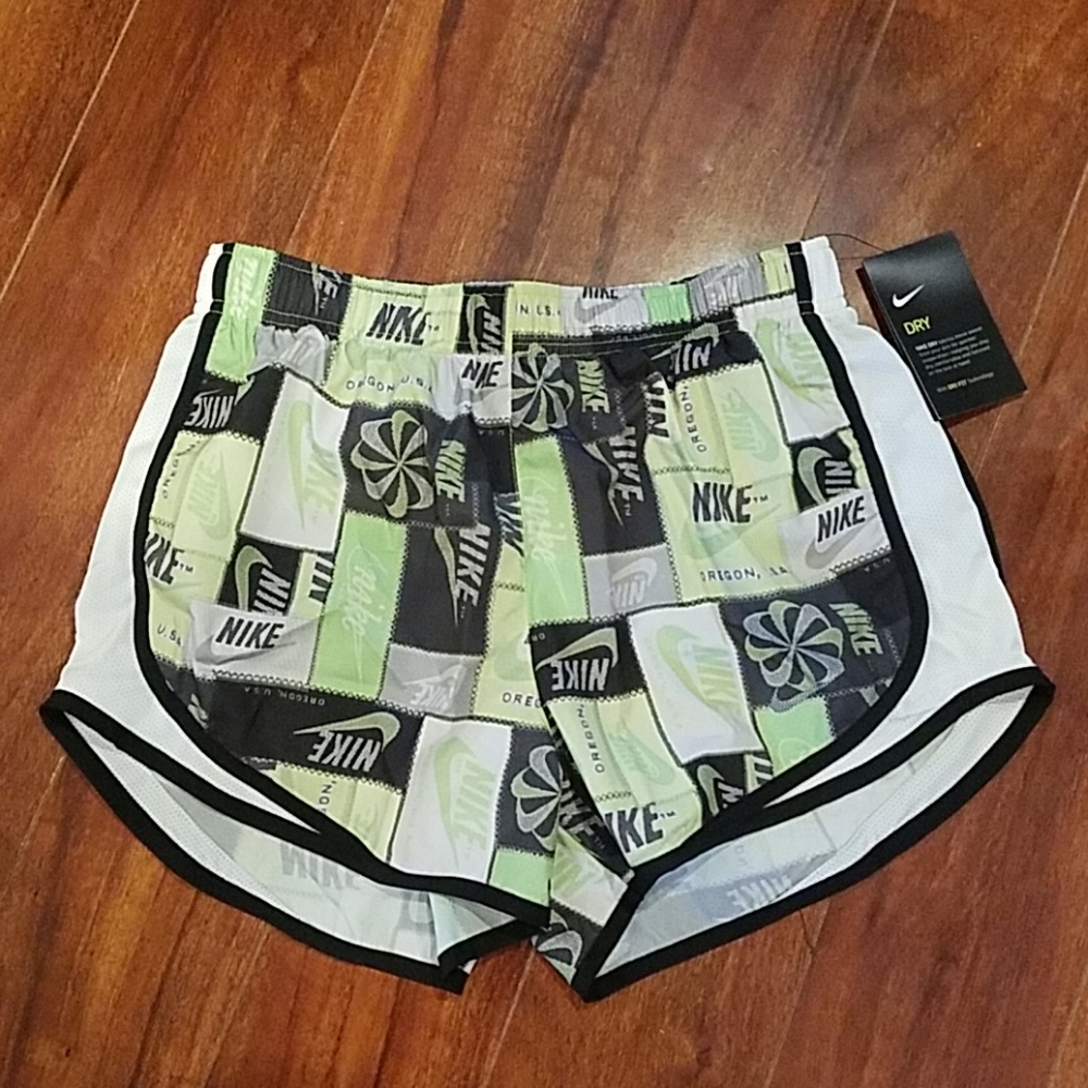 NWT Nike tempo shorts